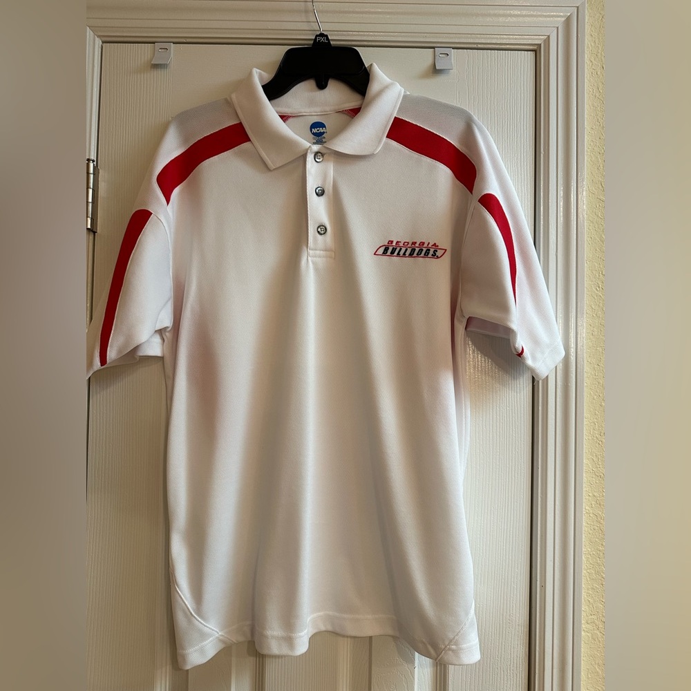 NCAA Georgia Bulldog Polo. Size M. Embroidered Logo. Red & White. Like New.